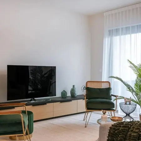 아파트 Poseidon Luxe Gelijkvloers Met Tuin ,terras En Gratis Parking