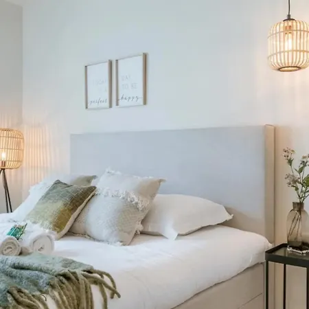 Poseidon Luxe Gelijkvloers Met Tuin ,terras En Gratis Parking Apartment Knokke-Heist