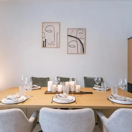 Poseidon Luxe Gelijkvloers Met Tuin ,terras En Gratis Parking 크노케-하이스트