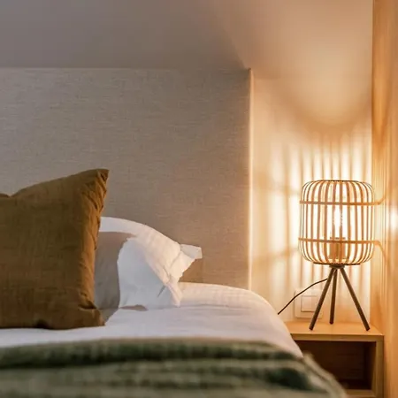 Poseidon Luxe Gelijkvloers Met Tuin ,terras En Gratis Parking *