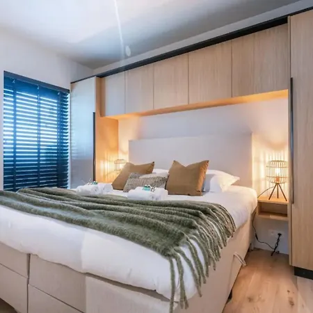 아파트 Poseidon Luxe Gelijkvloers Met Tuin ,terras En Gratis Parking